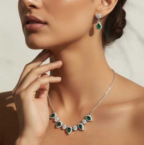 Cinque tear gemstone earrings and necklace set - Green