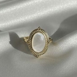 Vintage Empress Moonstone Ring